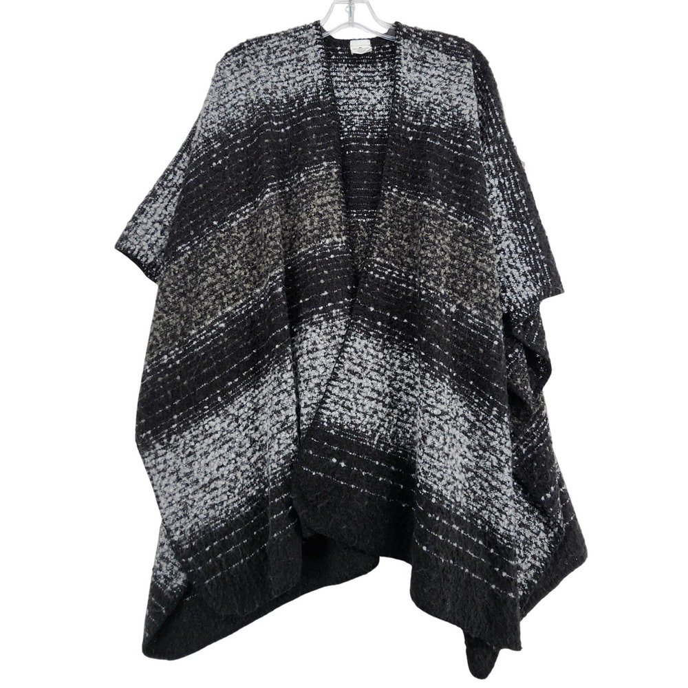 Woolrich OS Black Grey Striped Boucle Knit Poncho Cape Wrap Shawl Gorpcore Cabin